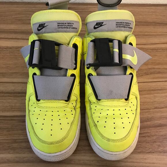 Nike Air Force 1 Utility Volt Mens Size US 9 Shoes Yellow Low Trainer Sneakers - Picture 3 of 7